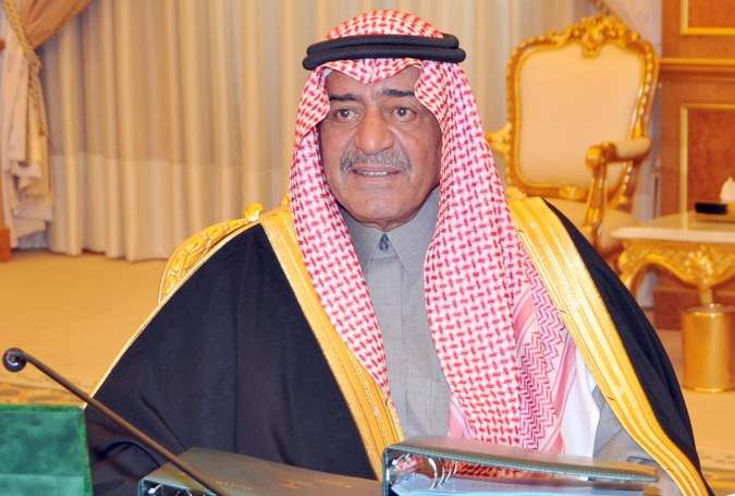 سعودی عوام شاہ سلمان کی ہٹ دھرمی کے مقابلے میں اٹھ کھڑے ہوں: مقرن بن عبد العزیز